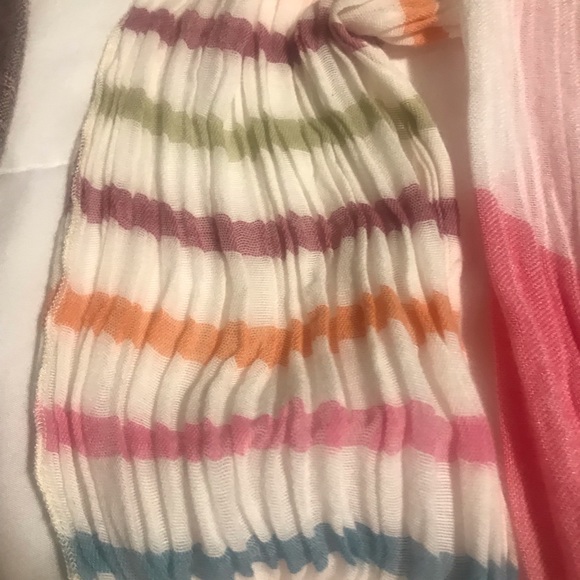 Scarves! - Picture 3 of 7